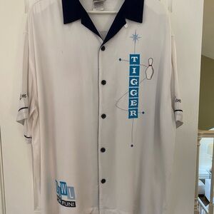 Disney White & Navy Tigger Bowling Button-Down Shirt